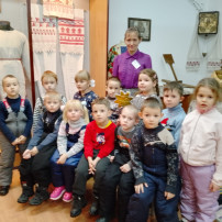 Экскурсия в музей "Зимние святки" Экскурсия в музей "Зимние святки".